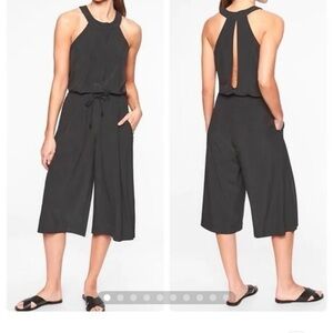 Like New Athleta Mercer Open Back Cropped Romper Jumpsuit